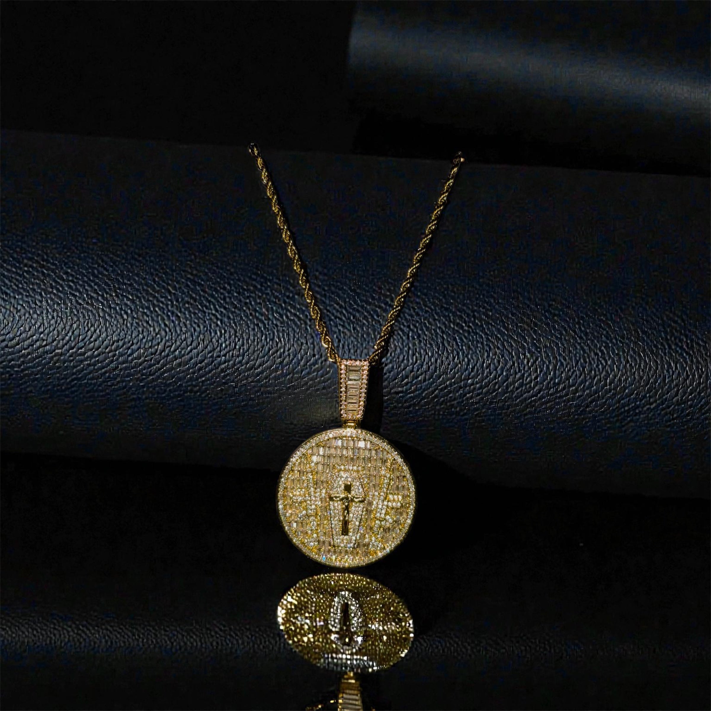 Placa Cruz Oro + Soga