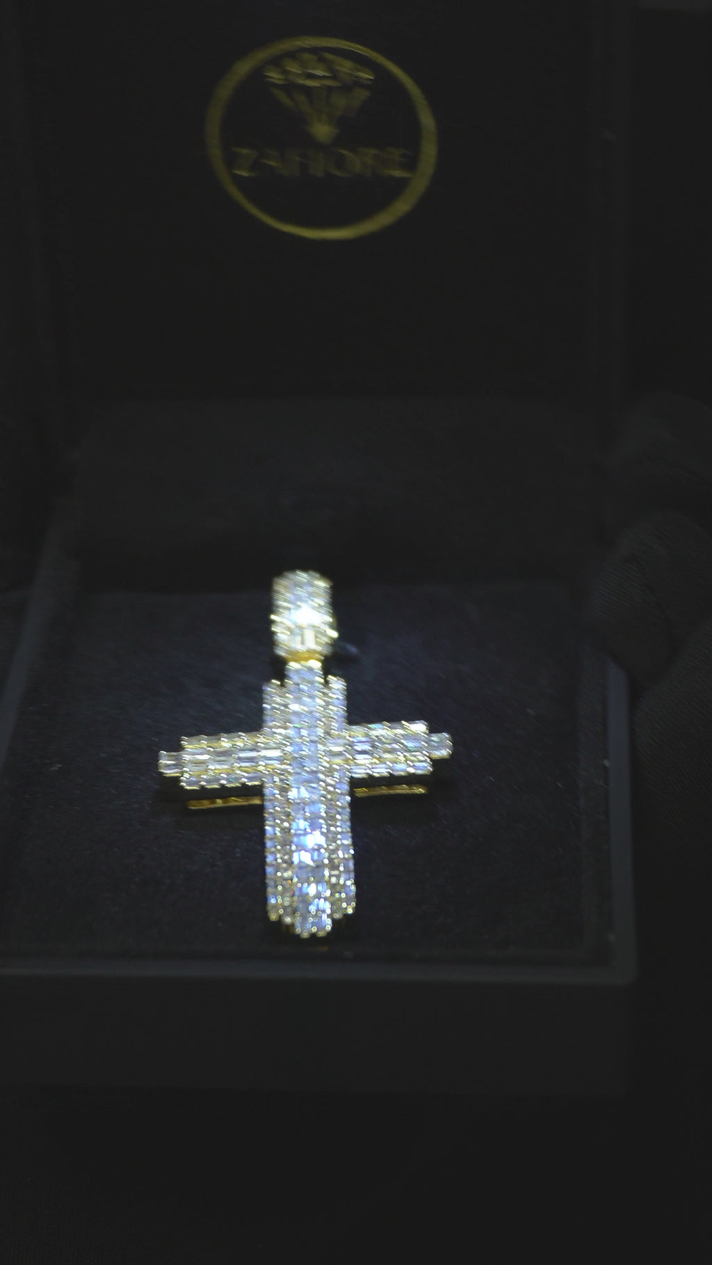 Pendant Cruz Piedra Baguette